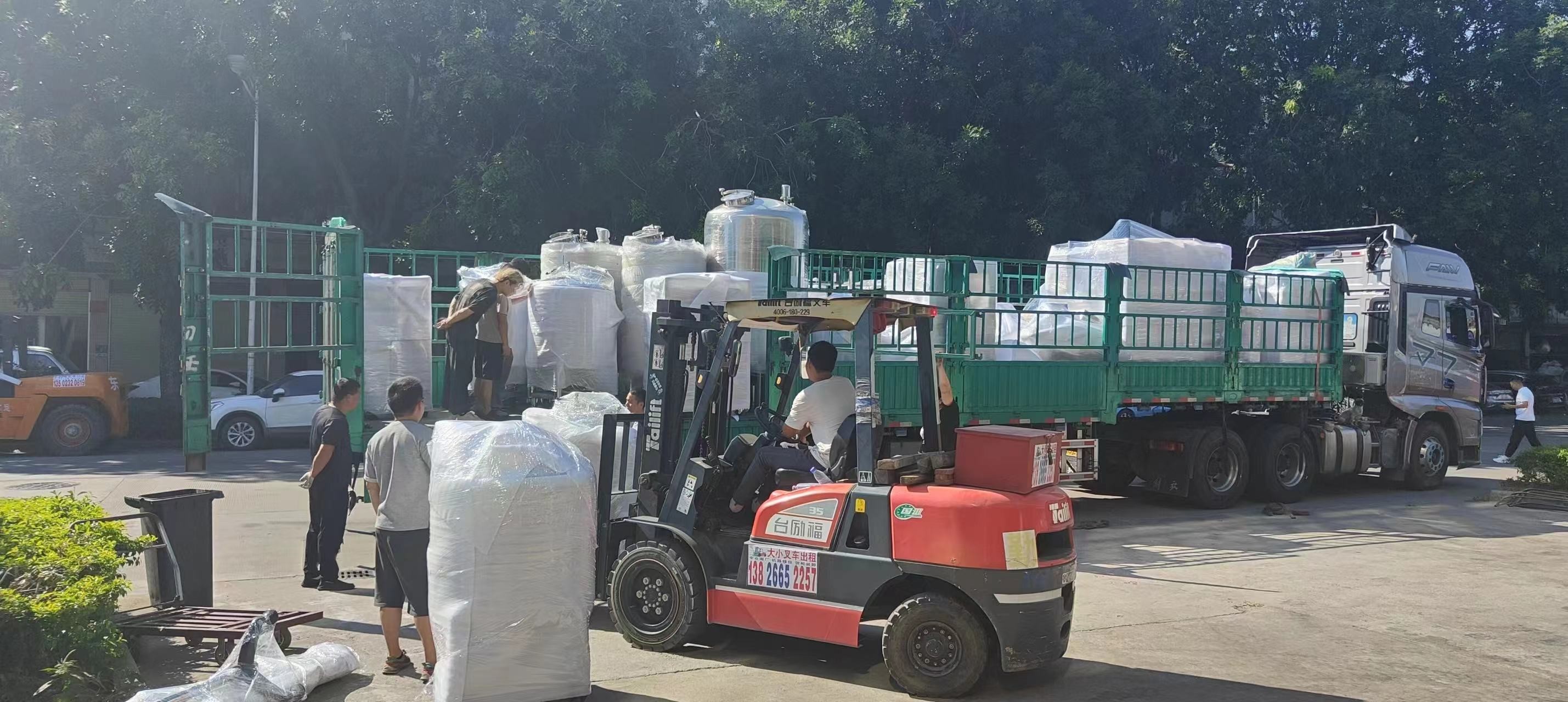 Guangzhou Weidong Trade Co., Ltd. ligne de production en usine