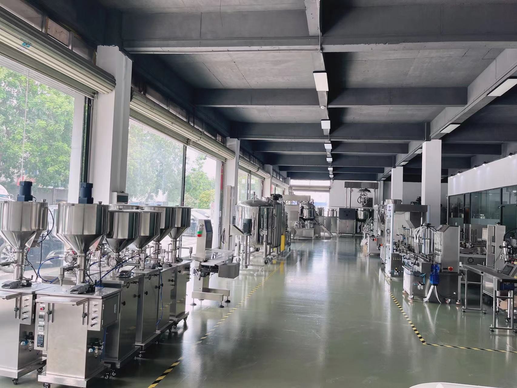 Guangzhou Weidong Trade Co., Ltd. ligne de production en usine