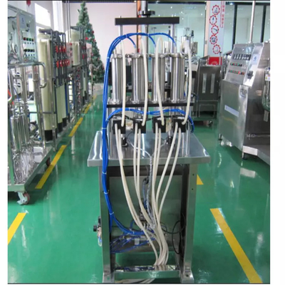machine d'embouteillage de parfum de 380V 50HZ, machine de remplissage liquide de vide de 4 têtes