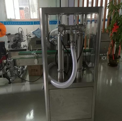 Têtes de la machine de remplissage liquide cosmétique de PLC de moteur servo 2 pour la bouteille en verre
