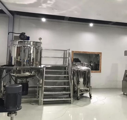 Mélangeur cosmétique d'émulsifiant de lotion pneumatique 50 litres SUS304 SUS316