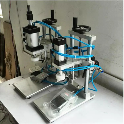 Machine de sertissage de parfum pratique stable, machine de capsulage de bouteilles cosmétique
