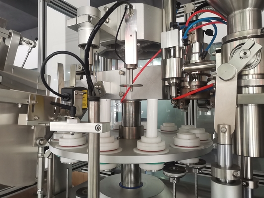 Classement en aluminium du tube 8000BPH et machine de scellage pour le tuyau composé