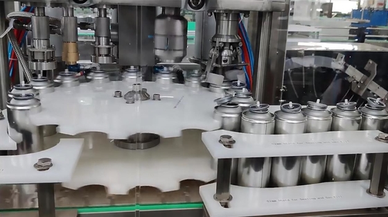 300ml a automatisé la machine de remplissage pour la chaîne de production remplissante automatique d'aérosol