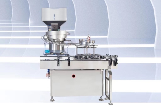 Machine de remplissage automatique en acier inoxydable 20-700 ml personnalisable 40-70 bouteilles / min