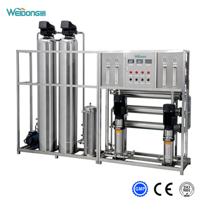 Machine de purification d'eau RO de 220 V pour la qualité de l'eau d'entrée TDS &lt; 1000 ppm